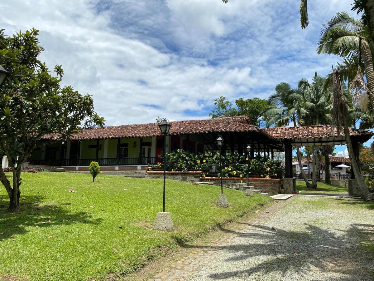 Finca Hotel La Esperanza Montenegro Extérieur photo
